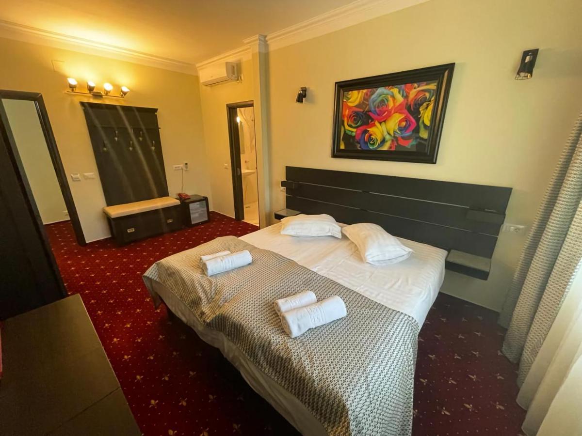 Hotel Casa Bucovineana Suceava Exterior foto
