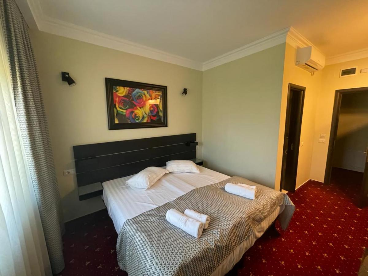 Hotel Casa Bucovineana Suceava Exterior foto