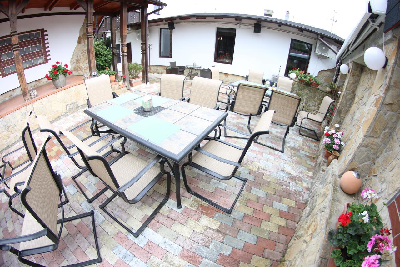 Hotel Casa Bucovineana Suceava Exterior foto