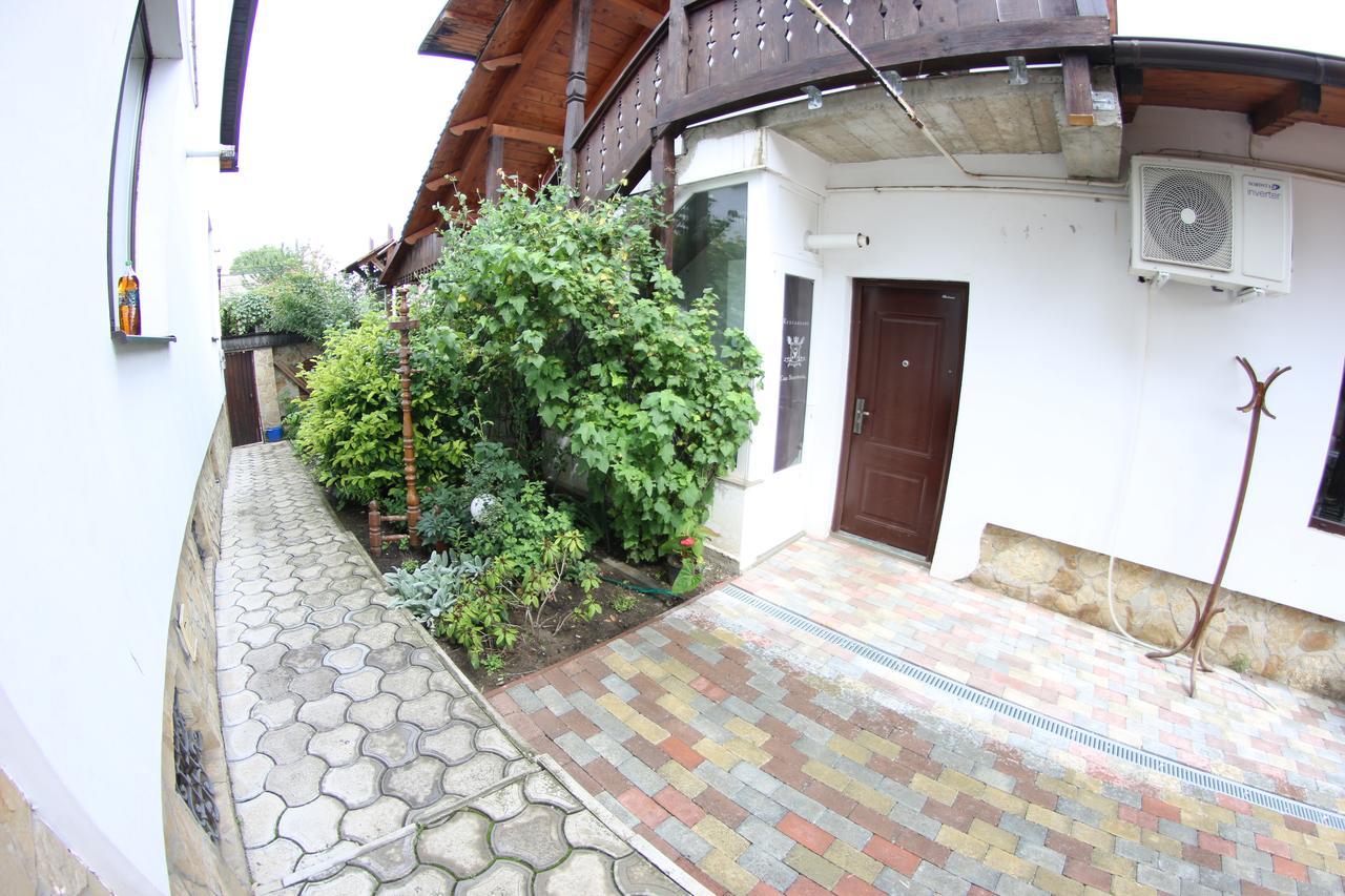 Hotel Casa Bucovineana Suceava Exterior foto