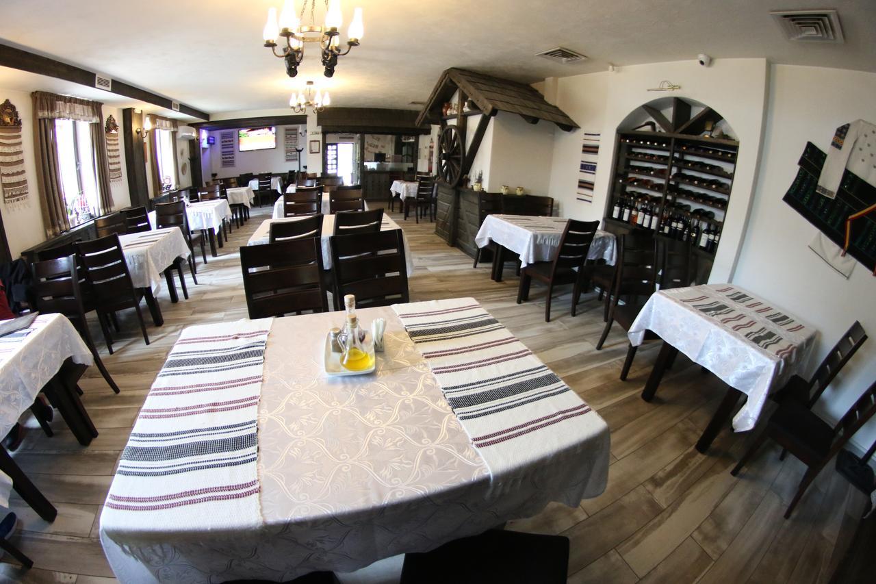 Hotel Casa Bucovineana Suceava Exterior foto