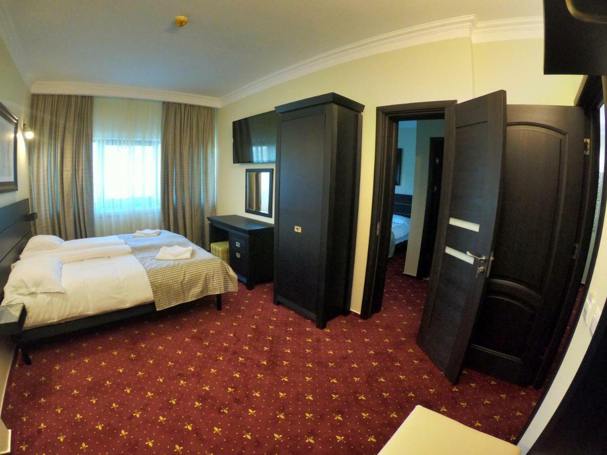 Hotel Casa Bucovineana Suceava Exterior foto