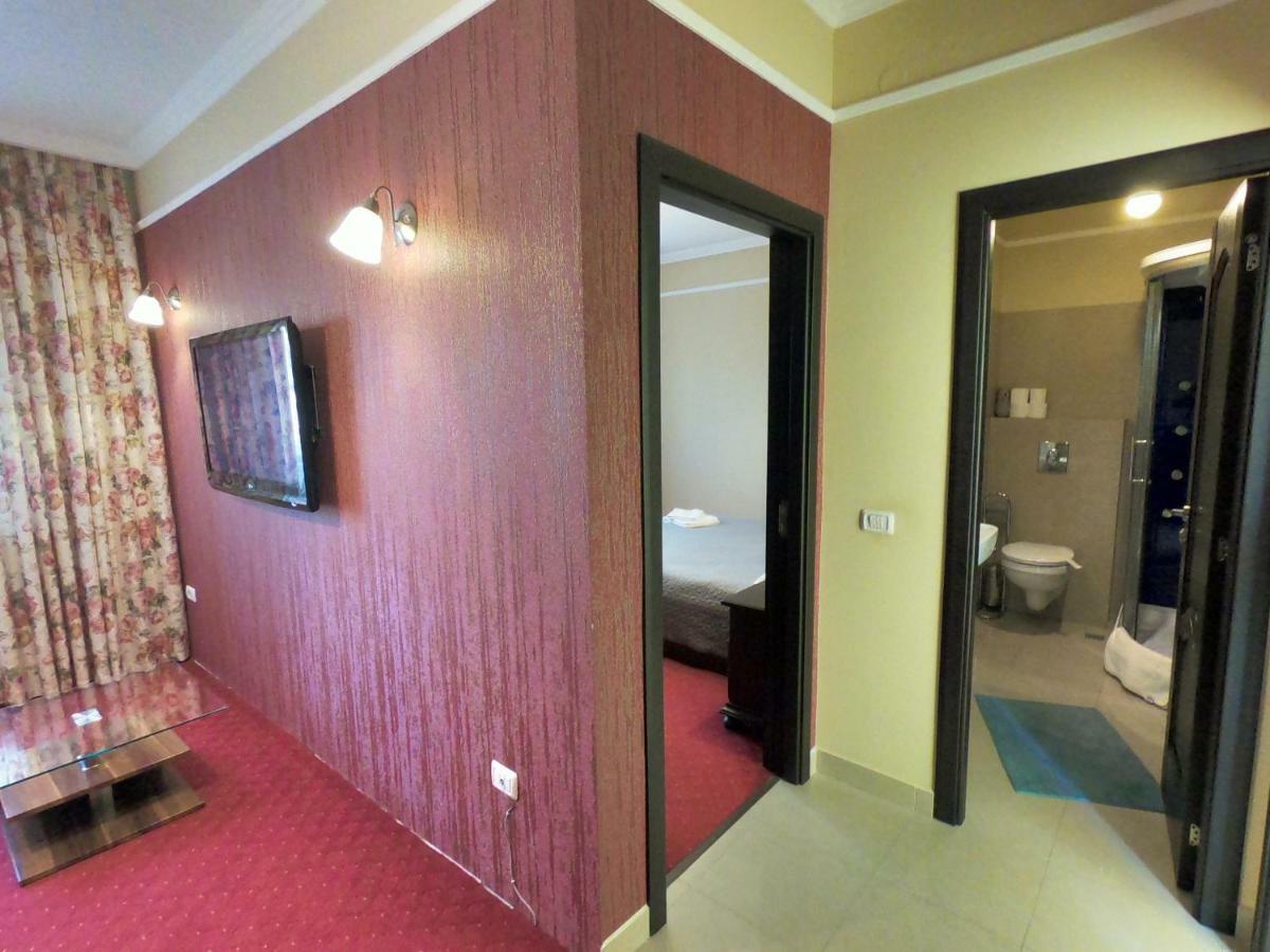 Hotel Casa Bucovineana Suceava Exterior foto