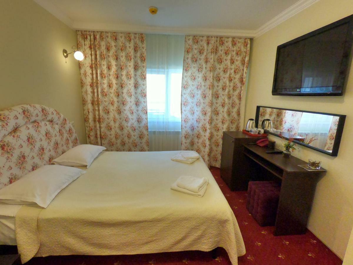 Hotel Casa Bucovineana Suceava Exterior foto